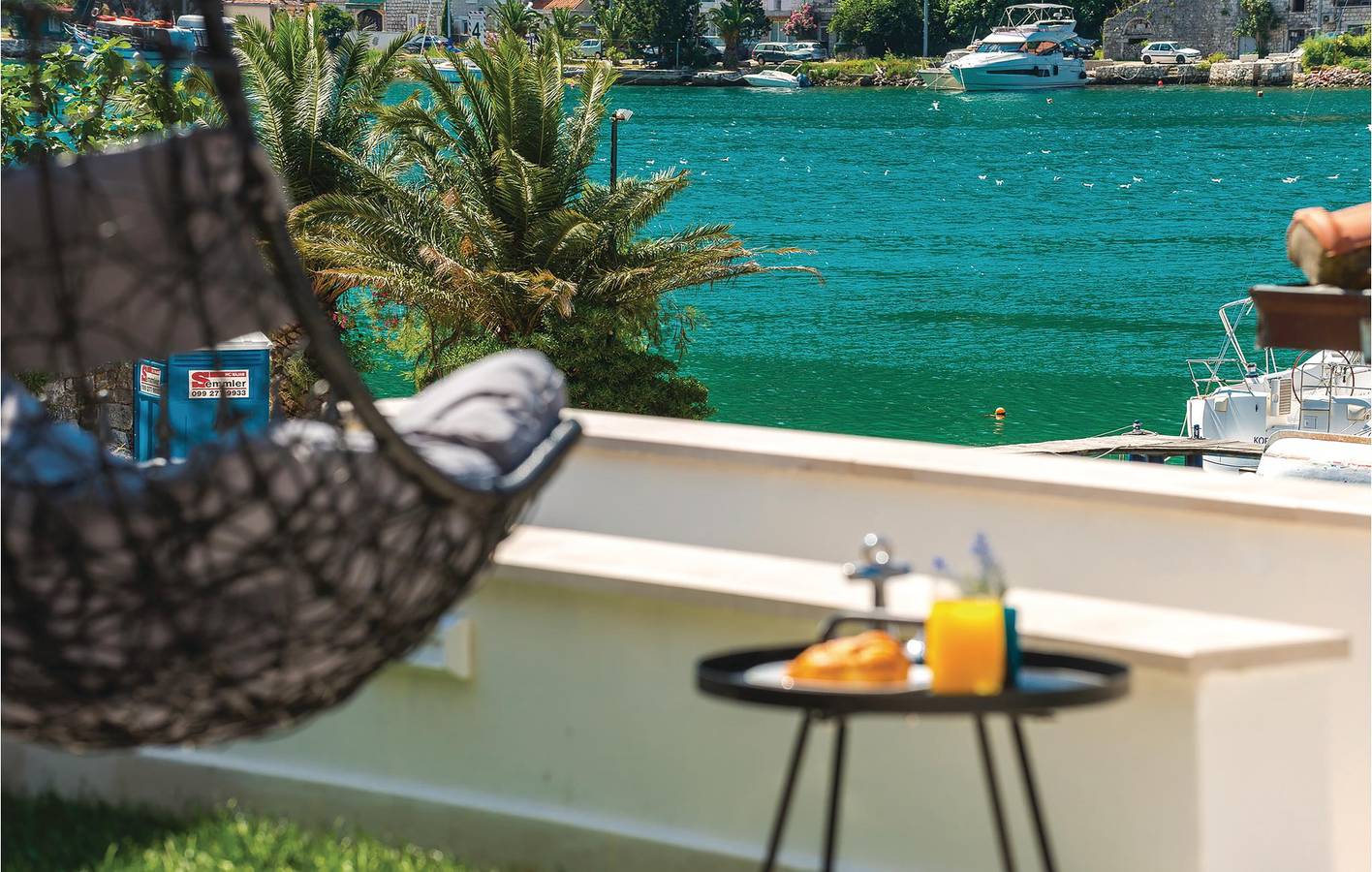 Ganze Ferienwohnung, Charmante 2-Zimmer-Wohnung mit Pool in der Nähe der Küste und des Flusses Mokosica in Mokosica, Dubrovnik-Neretva