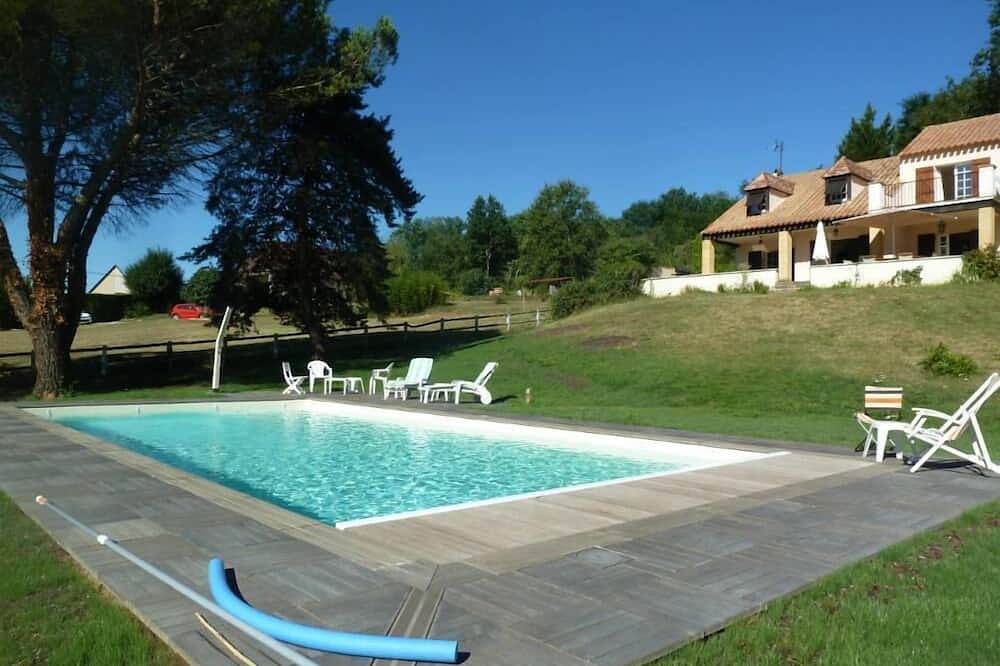 Villa de charme avec vue panoramique sur la vallée de la Dordogne in Cazoulès, Dordogne
