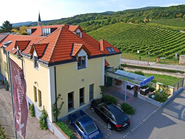Hotel Turmhof - Wohlfühlzimmer zur Einzelbenutzung in Gumpoldskirchen, Bezirk Mödling