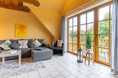 Ganze Wohnung, Schöne Ferienwohnung für bis zu 4 Personen mit Balkon und Hunde sind willkommen in Vollerwiek, Eiderstedt