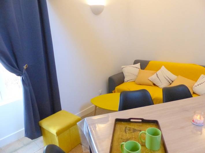 Gîte pour 4 personnes, avec terrasse et jardin, animaux acceptés à Broût-Vernet