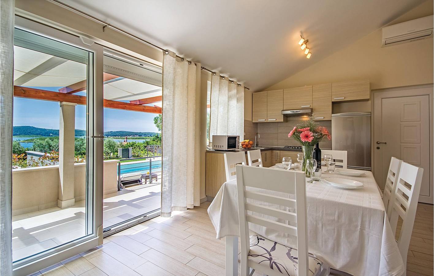 Ferienhaus für 4 Personen mit Terrasse in Pula-Medulin, Pomer