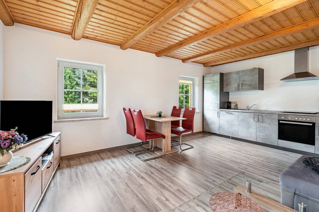 Appartement entier, Appartement 'Familie Nahrstedt Wildblick' avec jardin privé et Wi-Fi in Lusace