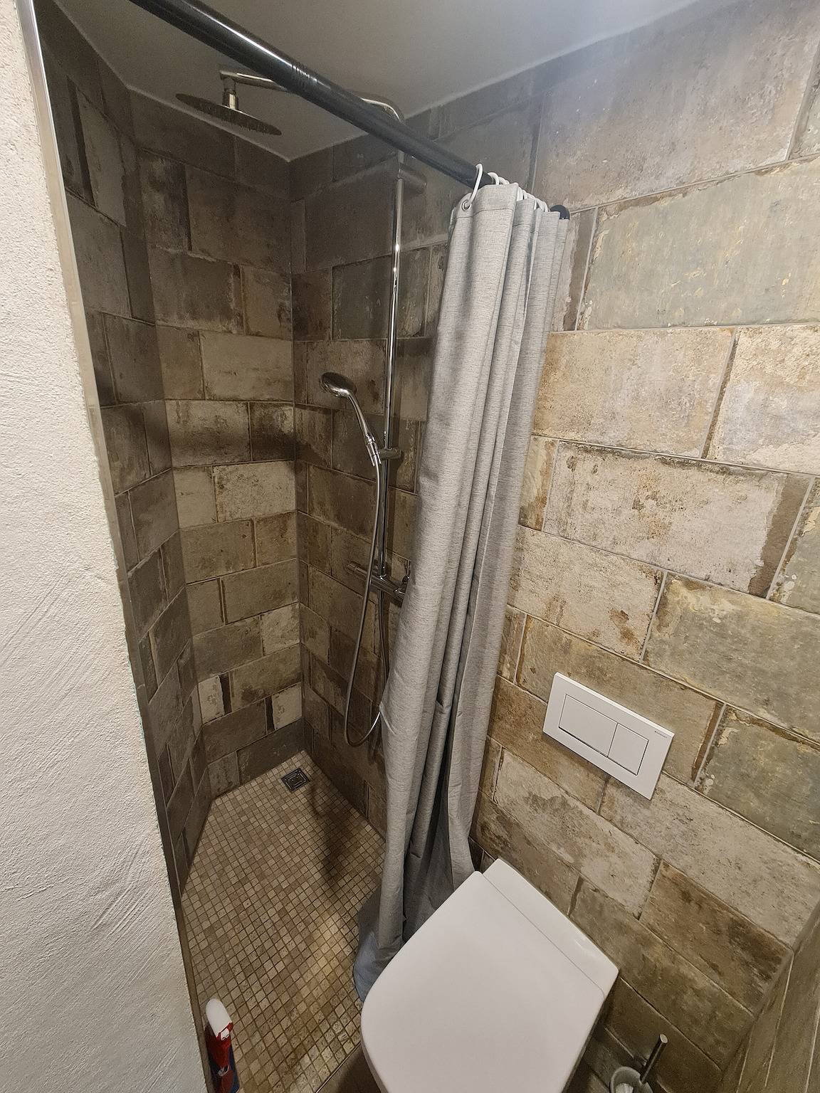 Ganze Wohnung, Ferienwohnung 'Merlot' mit Wlan in Burkheim, Vogtsburg im Kaiserstuhl
