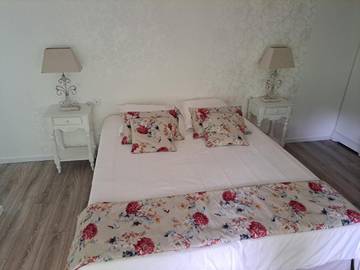 Chambre d’hôte pour 2 personnes, avec vue ainsi que jardin et terrasse dans Beaucourt-sur-l'Ancre
