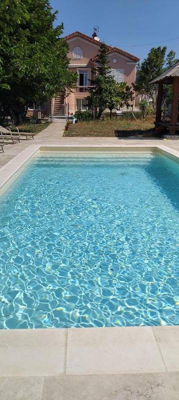 Cottage pour 8 personnes, avec jardin ainsi que piscine et vue à Colomars