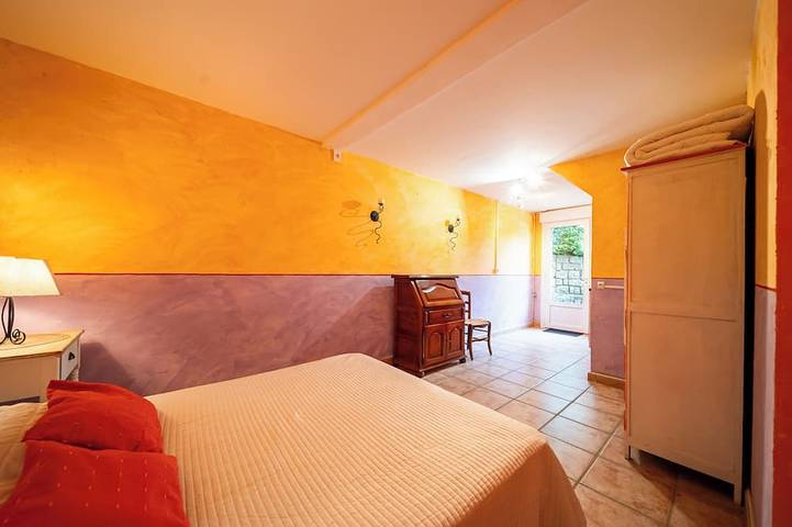 Gîte pour 4 personnes, avec Jacuzzi et Terrasse ainsi que Jardin et Piscine à Bédoin - 3