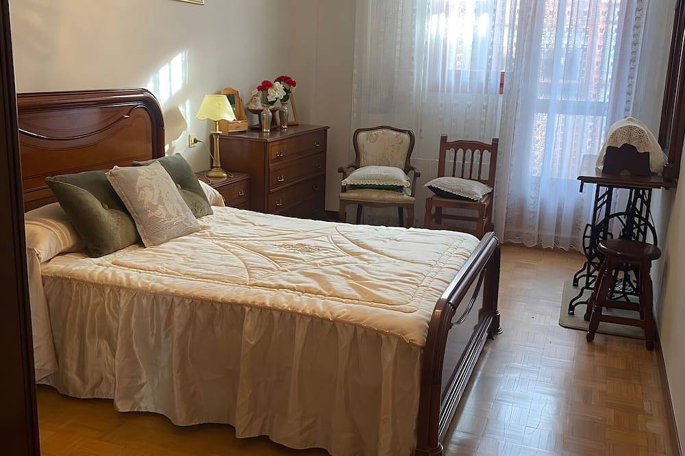 Entire apartment, Apartment 'Montes De Alhama' in Soria, Soria Province