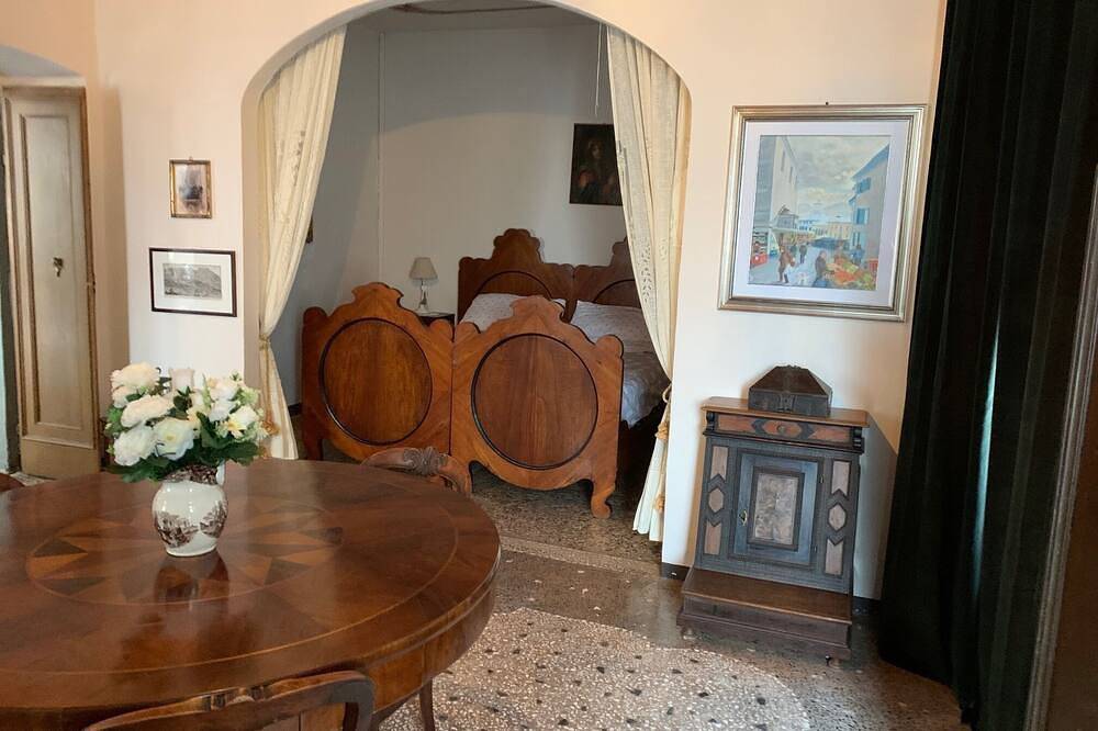 Villa Francescon, dimora storica con ampio giardino in Borgo Valbelluna, Südliche Karnische Alpen