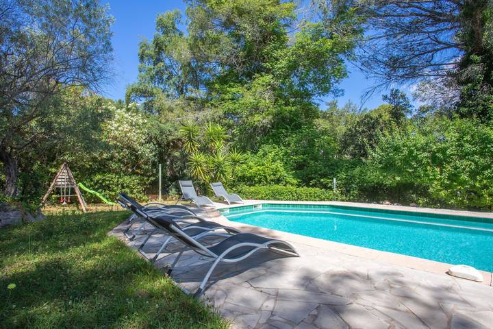 Geheel appartement, Appartement 'Les Collines De Valescure Les Pins' met Gedeeld Zwembad, Privé Terras en Wifi in Saint-Raphaël, Middellandse Zeekust (Frankrijk)