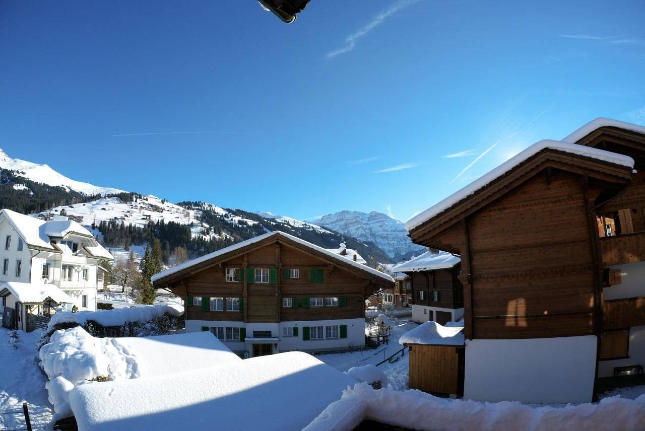 Appartement de vacances entier, Appartement de vacances pour 5 personnes avec jardin in Lenk im Simmental, Lenk