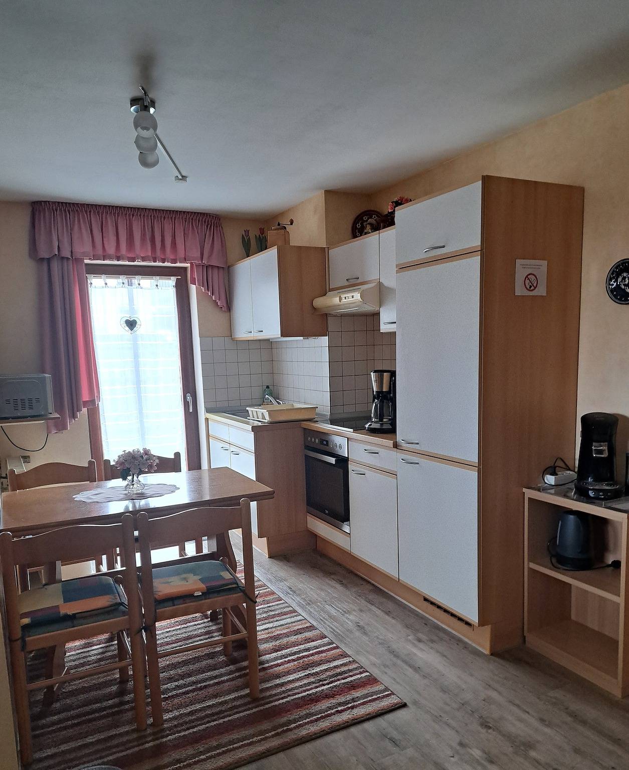 Ganze Wohnung, Pension Andrea: Ferienwohnung 1 mit privater Terrasse und Wlan in Herbstein, Vogelsberg Region