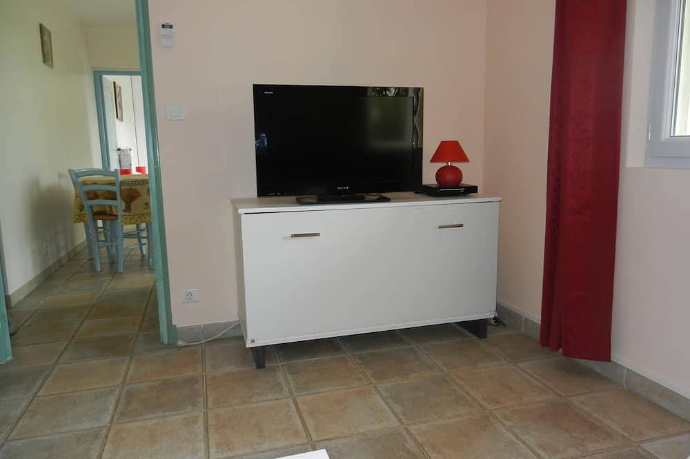 Entire apartment, Between Sea And Mountain Charming Ground Floor - in Draguignan, Draguignan region