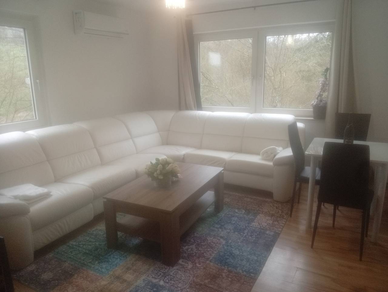 Ferienhaus „Voll ausgestattete 3-Zimmer-Wohnung im Erdgeschoss“ mit Gemeinschaftsterrasse, Gemeinschaftsgarten und Wlan in Marienheide, Oberbergischer Kreis