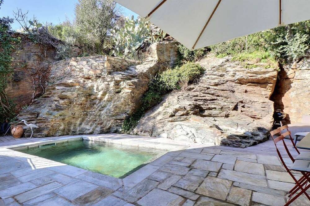 Maison de Vacances Centuri Superbe Vue sur Mer avec Piscine à 5 min de la plage in Centuri, Cap Corse