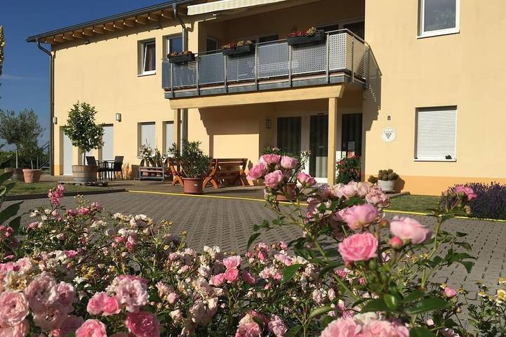 Ferienwohnung für 2 Personen, mit Garten in Hambach (Neustadt)