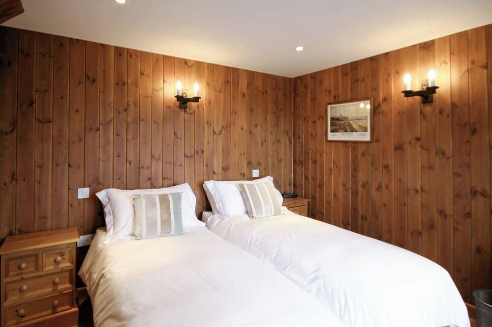 3 bedroom accommodation in Brockford, near Stowmarket in Suffolk
