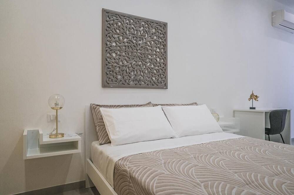 Ganze Wohnung, Apartment with terrace in Terrasini By Seaheller in Terrasini, Palermo Provinz