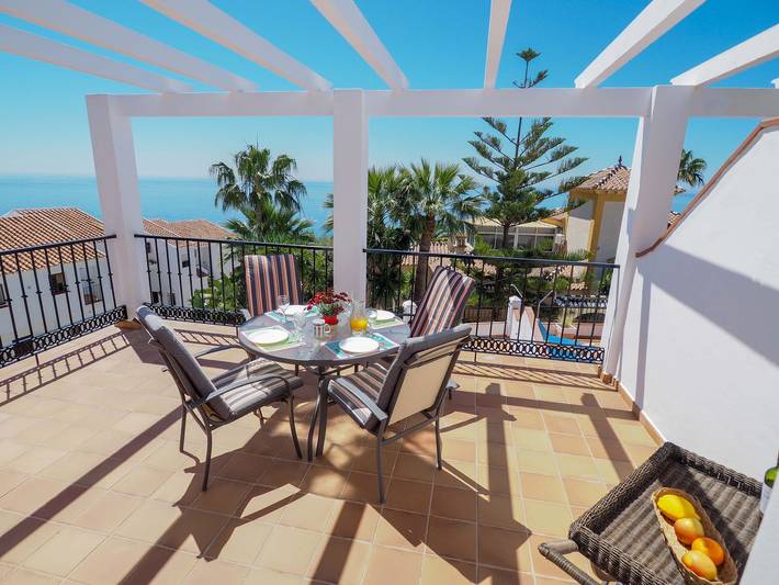 Villa El Paraiso in Playa de Burriana, Nerja