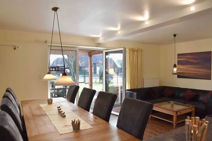 Ferienhaus für 6 Personen, mit Balkon und Garten