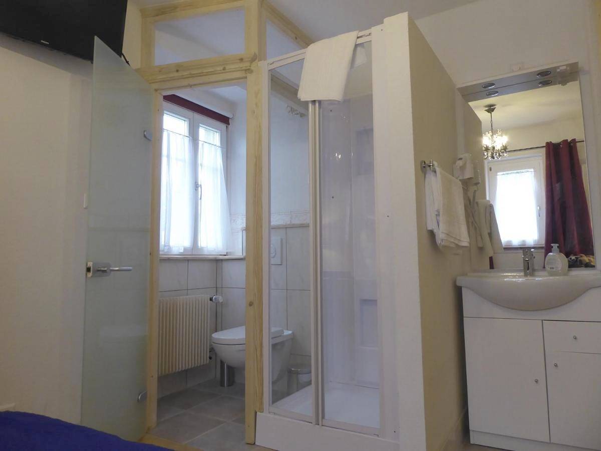 Pension Zur Rose in Weil am Rhein, Südschwarzwald