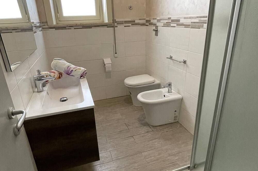 Geheel appartement, Five minutes from the historic center comfortable and cozy apartment in Trapani, Provincie Trapani