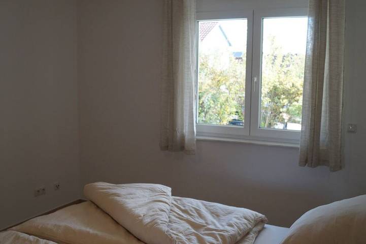 Ganze Wohnung, Gemütliche Ferienwohnung in der Nähe von Würzburg in Zellingen, Fränkisches Weinland