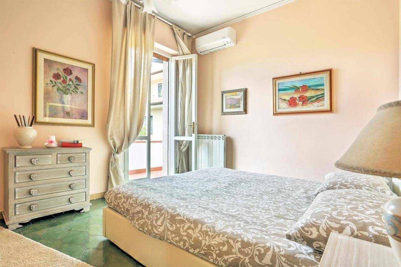 Three-Bedroom House in Marina di Pietrasanta, Pietrasanta
