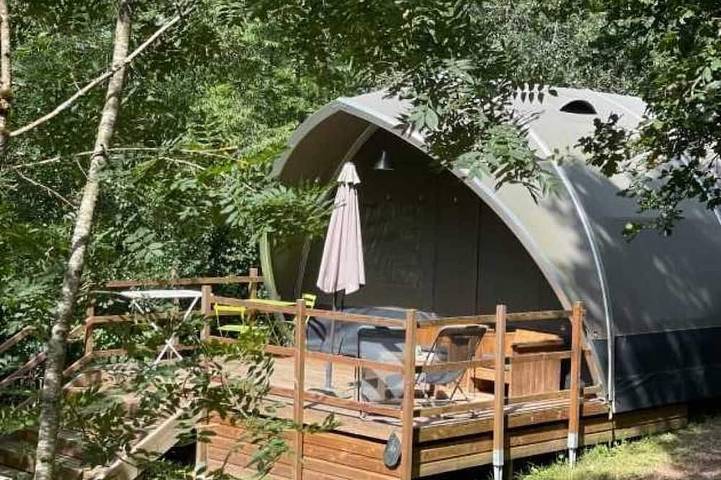 Gîte pour 6 personnes, avec piscine