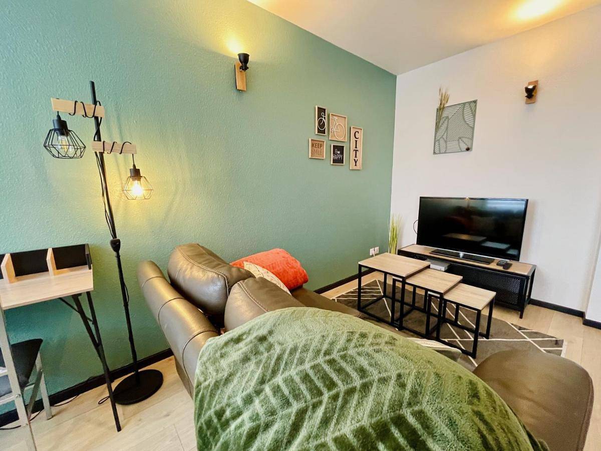 Appartement entier, Joli appartement avec parking in Montbéliard, Doubs