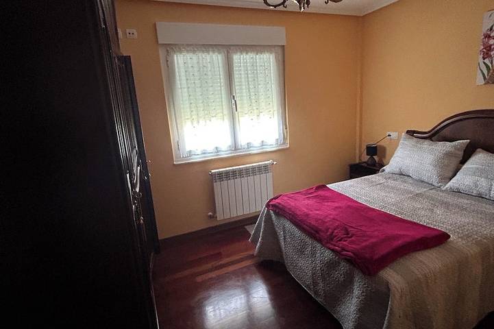 Family home with a garden: Beach, mountains, and pets welcome (Garage included) in El Franco, Côte Cantabrique