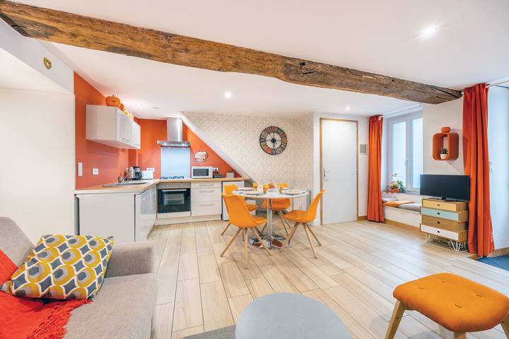 Casa de vacaciones 'Les Glycines 1' con terraza privada, balcón y Wi-Fi in Les Epesses, Valle del Loira