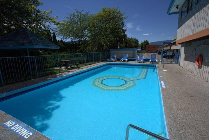 Hôtel pour 2 personnes, avec sauna et jardin, animaux acceptés à Kelowna