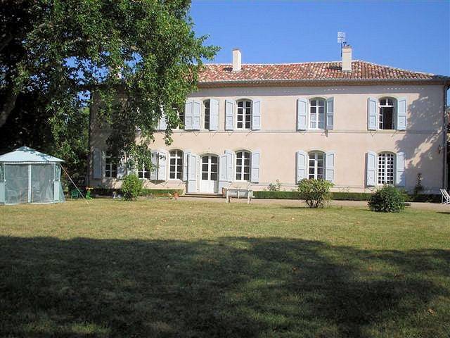 Chambre d’hôte pour 2 personnes, avec Jardin et Piscine à Montredon-Labessonnié