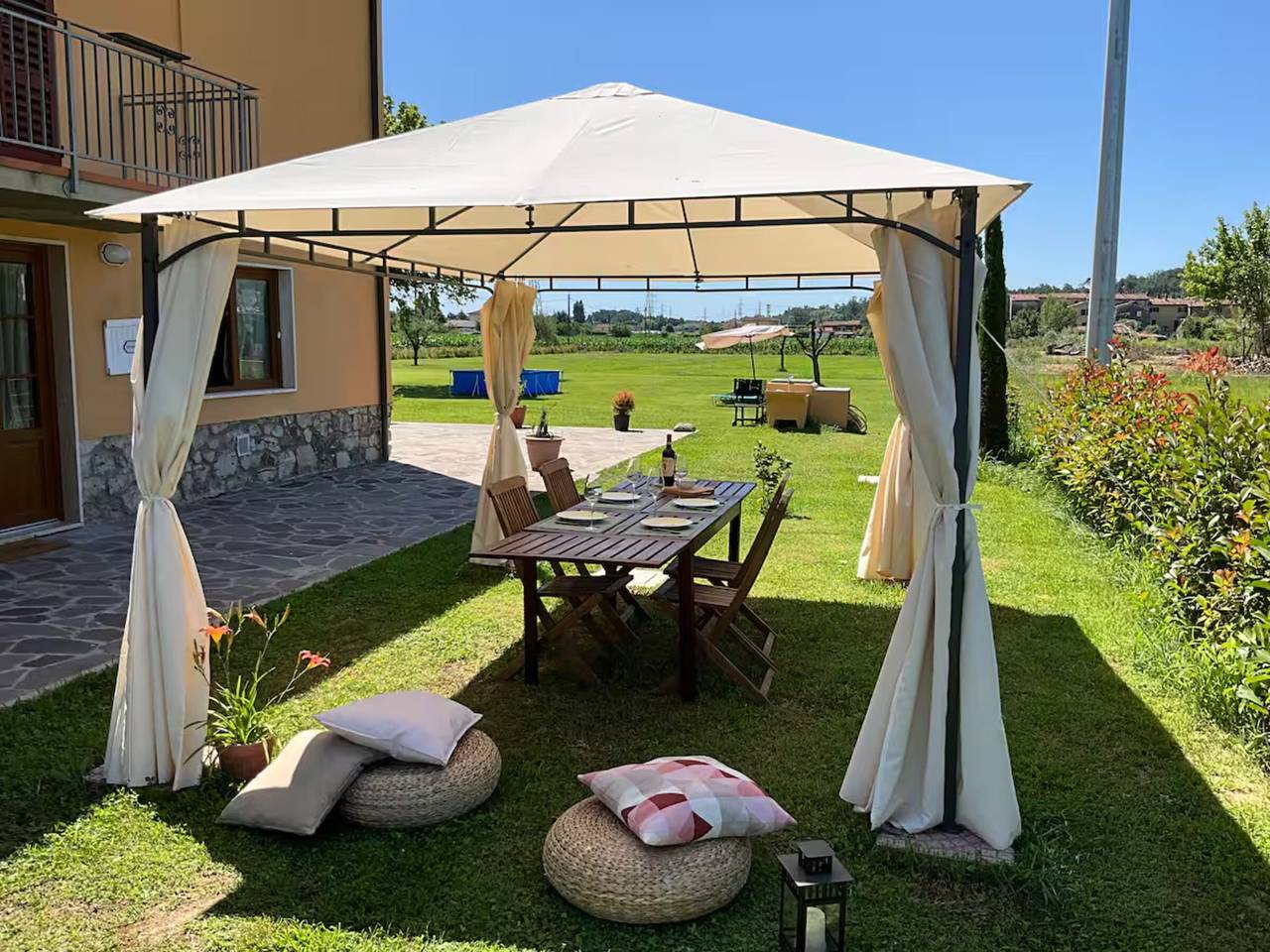 Feriehus for 12 personer med balkon in Montecarlo (Toscana), Lucca Provisen