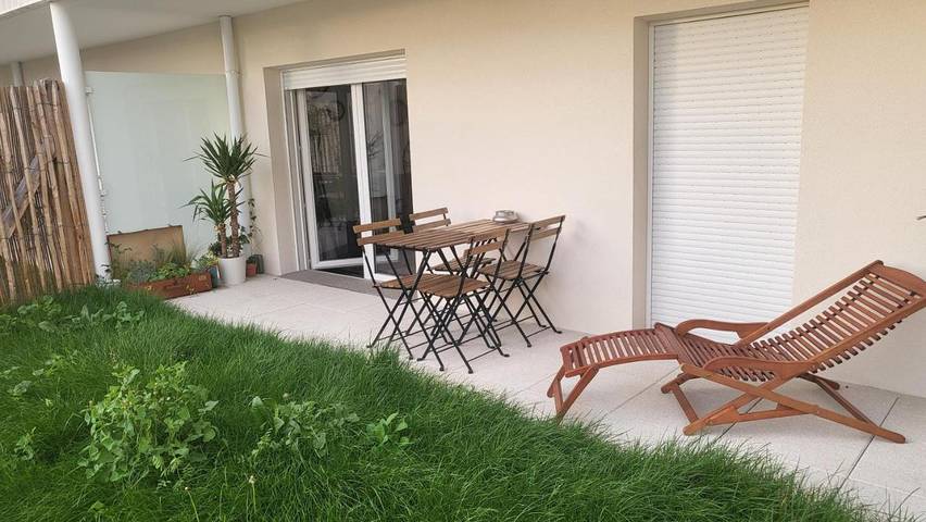 Gîte pour 4 personnes, avec terrasse et jardin à Noisy-le-Sec