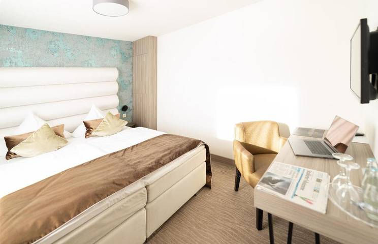 Bed and Breakfast für 2 Personen, mit Pool in Staßfurt