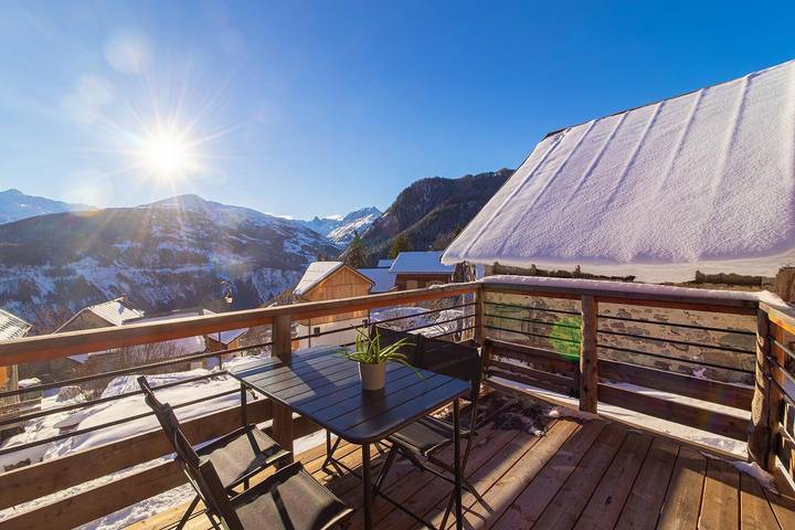 Gîte pour 12 personnes, avec balcon/terrasse et terrasse à Montricher-Albanne - 2