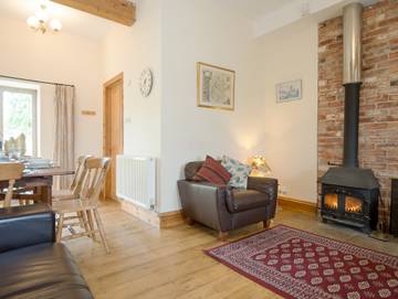 Holiday Rental for 6 People in Wiltshire, South West England, Photo 2
