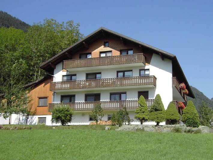 Ferienwohnung für 4 Personen, mit Balkon und Ausblick in Bezau