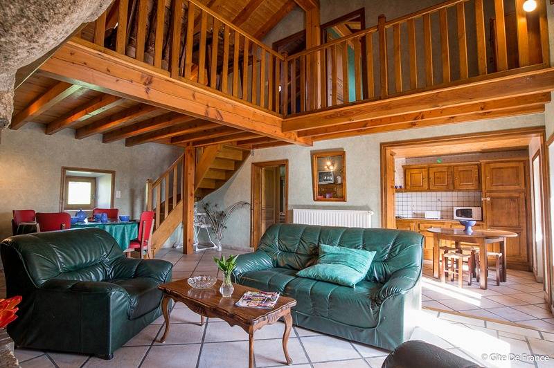 Gîte de charme à 2 km de Valz-sous-Châteauneuf avec parking, jardin et Internet. in Saint-Jean-Saint-Gervais, Région de Besse-et-Saint-Anastaise