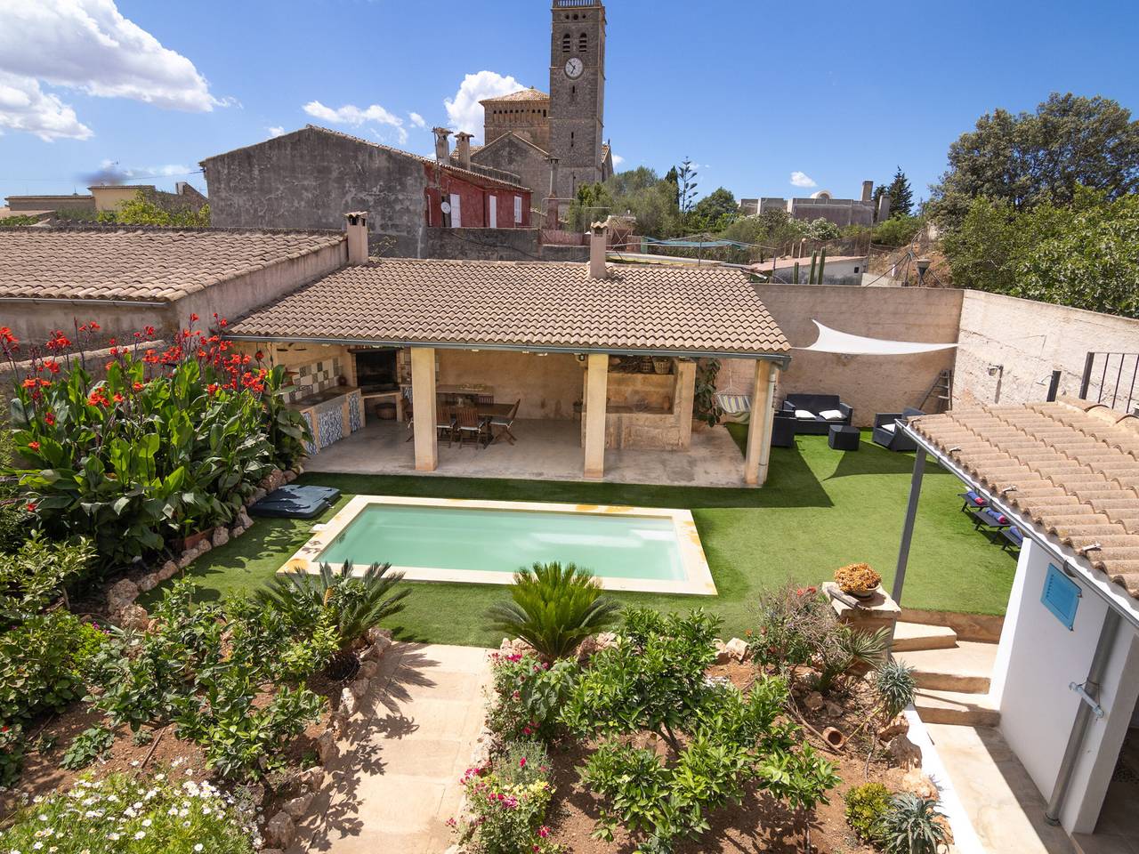 Villa acogedora en Ariany con piscina privada, aire acondicionado y aparcamiento seguro in Ariany, Interior de Mallorca
