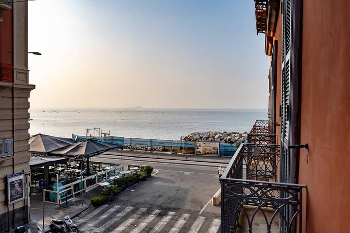 Gîte pour 6 personnes, avec balcon à Naples - 2