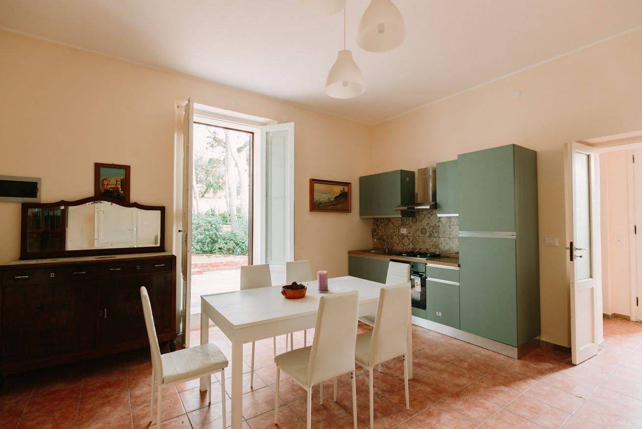 Appartamento intero, Guesthost - Villa Isidoro Pizzolungo Vibes in Pizzolungo, Erice