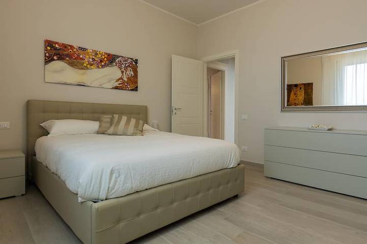 Appartement entier, Elégant appartement avec vue sur la Basilique San Vitale in Ravenne, Province de Ravenne