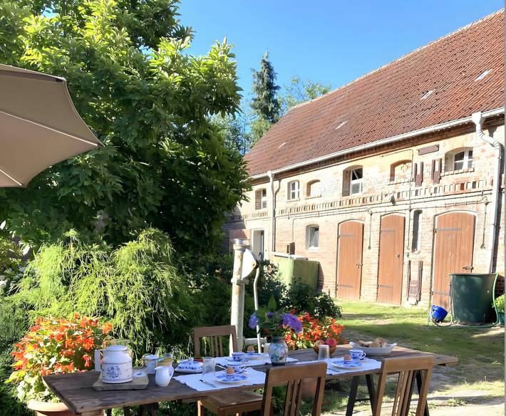 Ganze Wohnung, "Dachstudio - Schlamau19" - Apartment mit gemeinsamer Terrasse und Gemeinschaftsküche in Wiesenburg/ Mark, Fläming