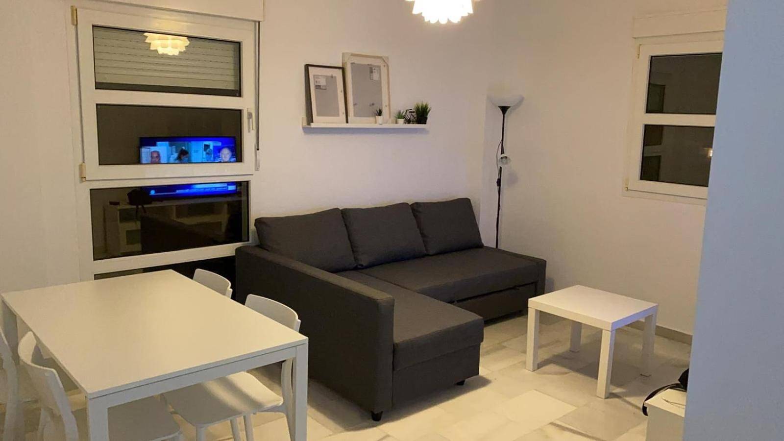 Apartamento entero, Apartamento 'Acogedor En Bahía' con Wi-Fi y Aire Acondicionado in Cádiz, Costa de la Luz