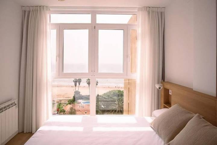 Apartamento de vacaciones para 4 personas, con piscina además de vistas y jardín - 1