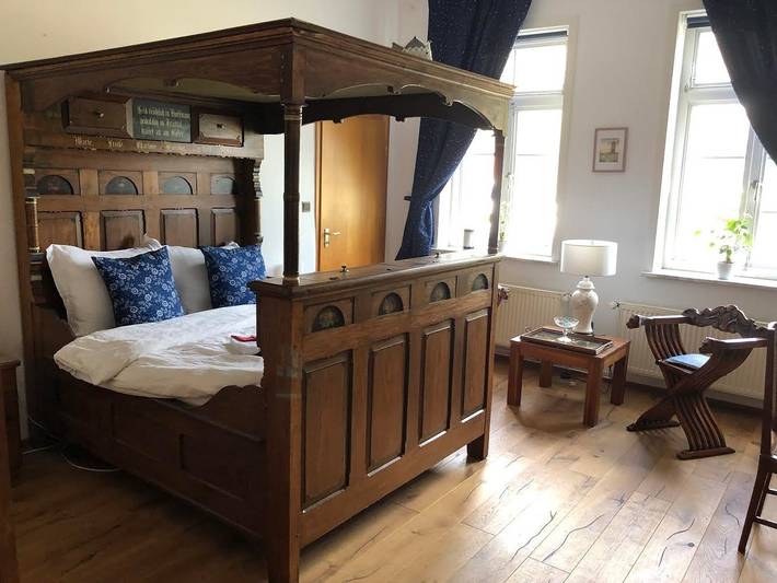 Ferienwohnung für 2 Personen, mit Pool und Garten sowie Terrasse