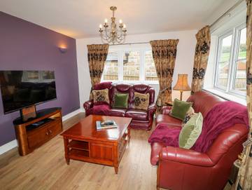 Holiday Rental for 9 People in Belper, Derbyshire, Photo 2